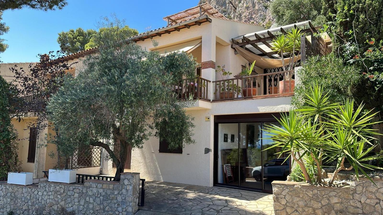 Mediterrania 98 Torroella de Montgrí Exterior photo